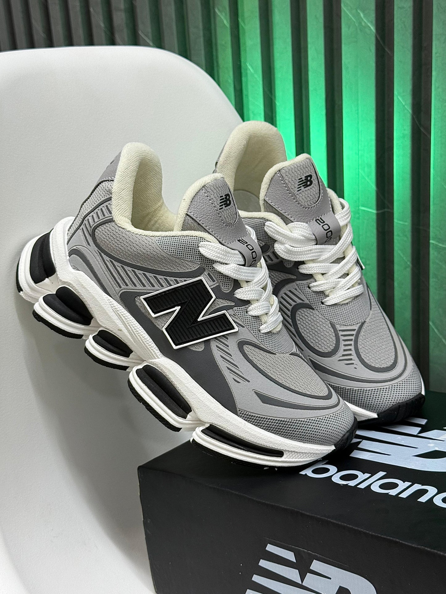 New Balance 2000s - Women / Dama